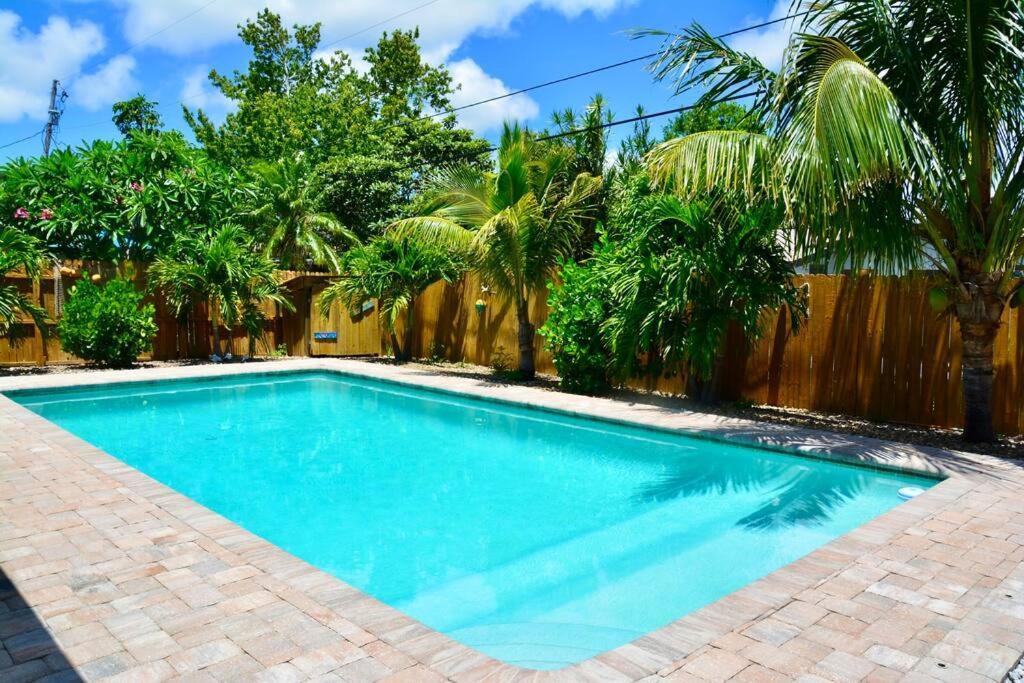 Tropical Retreat Near Beaches, Cruise Terminals Merritt Island Exteriér fotografie