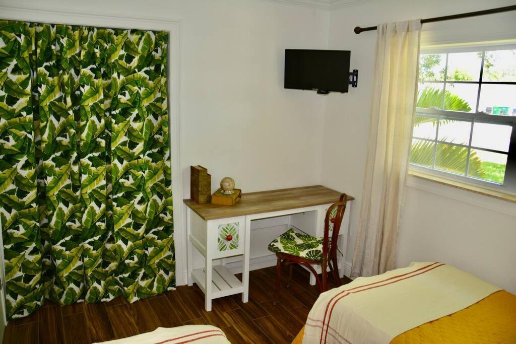 Tropical Retreat Near Beaches, Cruise Terminals Merritt Island Exteriér fotografie